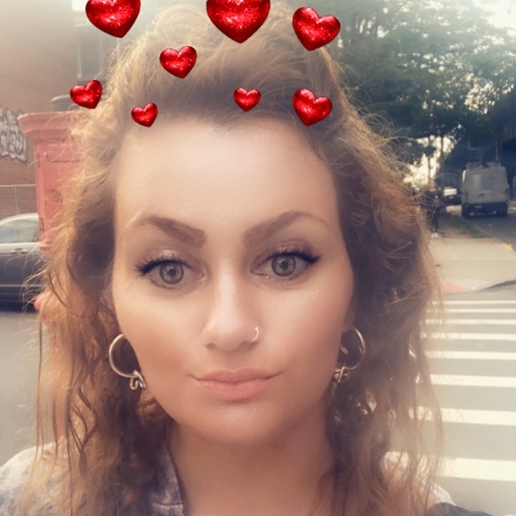 Meet your Posher, Theresa - Picture 2 of 3